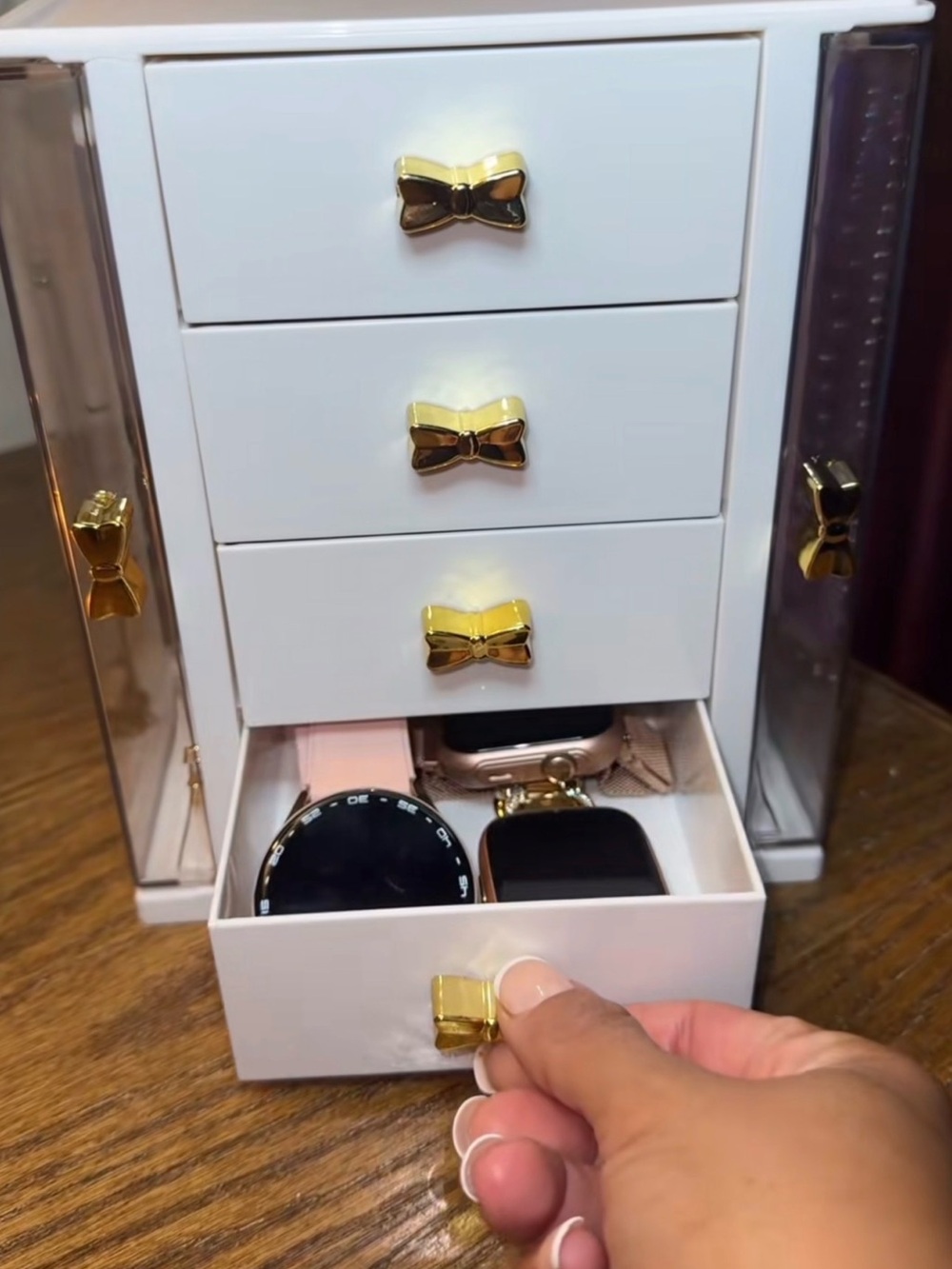 Amazon White Jewelry Storage Box with Gold Bow Handles